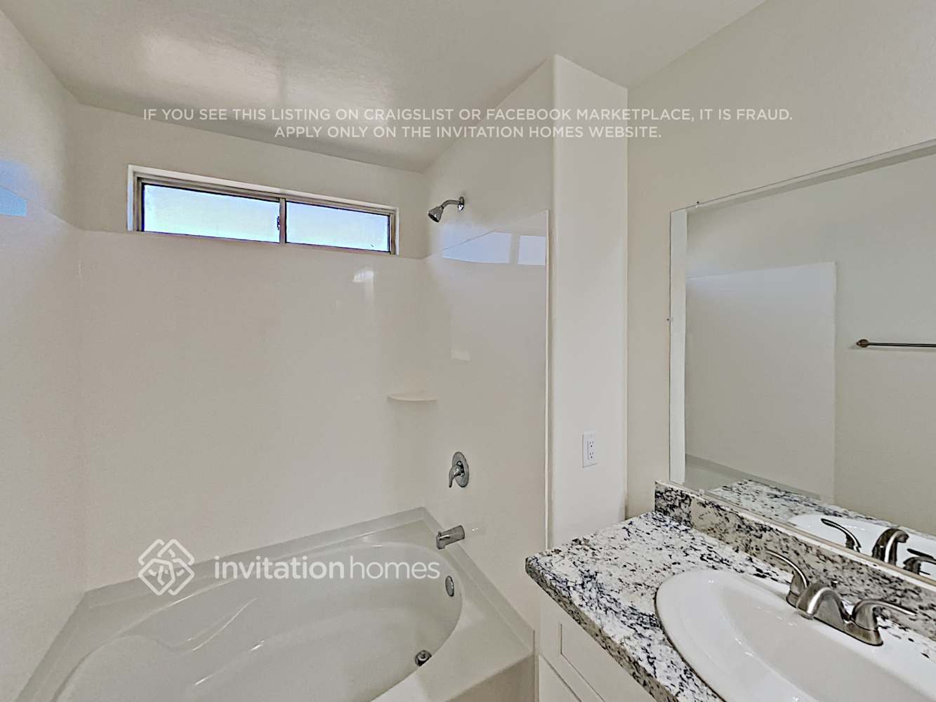 Building Photo - 1490 S Avocet St