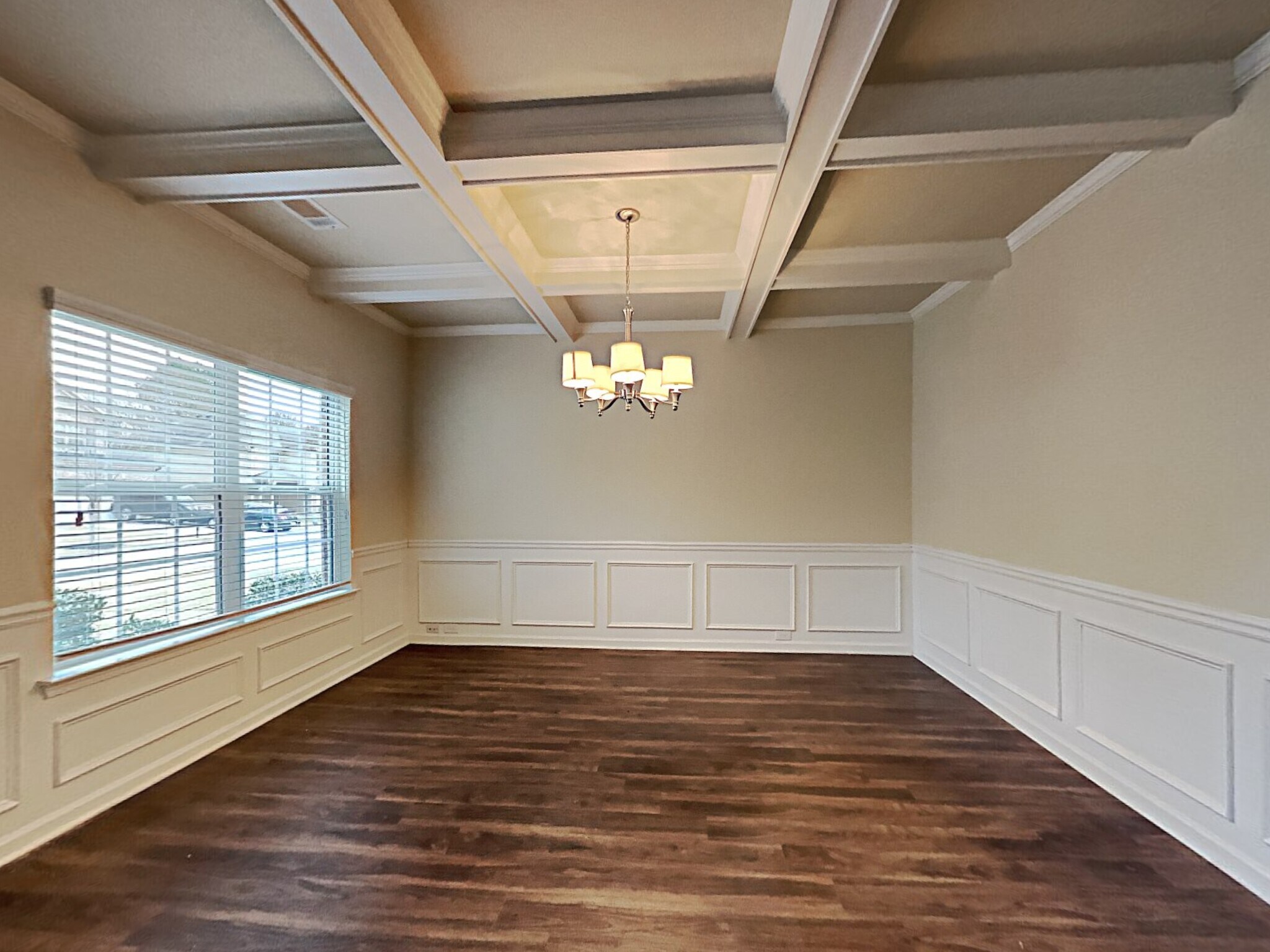 Building Photo - 3365 Gardenside Dr SW