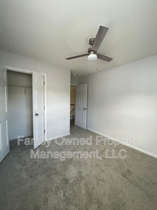 Building Photo - 113 Rockdale Ln