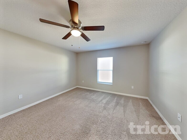 Building Photo - 449 Kensington View Dr