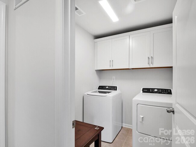 Building Photo - 1034 Lyndon Station Dr
