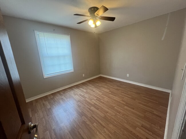 Building Photo - 616 Georgetown Dr