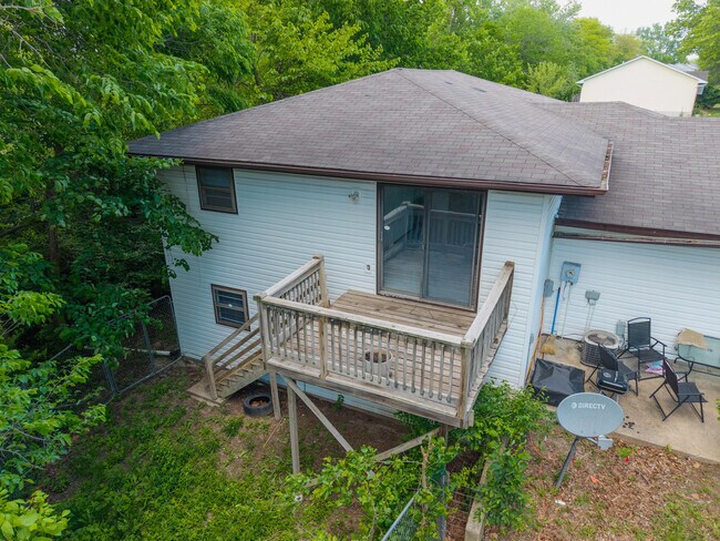 Building Photo - 4246 Santa Anna Dr