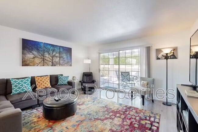 Primary Photo - 505 S Farrell Dr