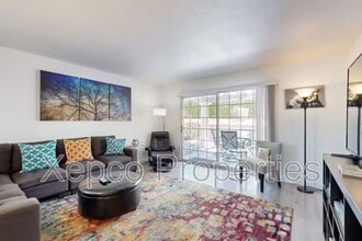 Building Photo - 505 S Farrell Dr