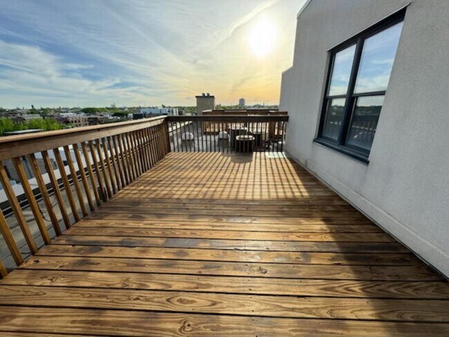 Building Photo - 1521 W Haddon Ave