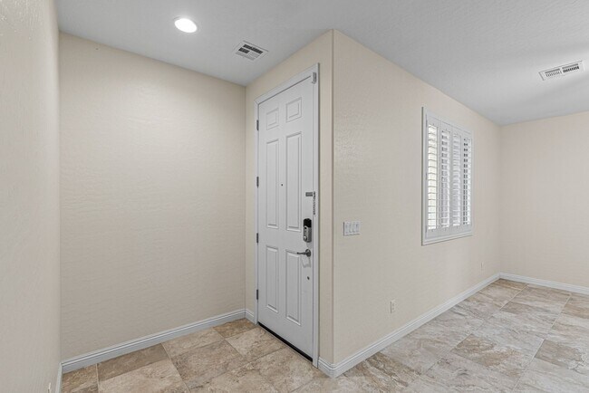 Building Photo - Beautiful West Vegas Home With Next Gen Suite