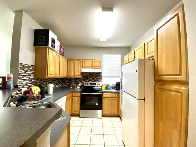 Building Photo - 3432 Westchester Square Blvd