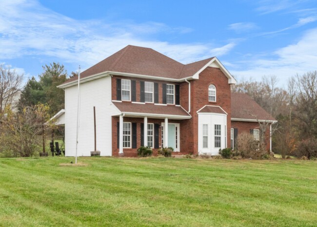 Building Photo - Lovely Single Family Home with Land