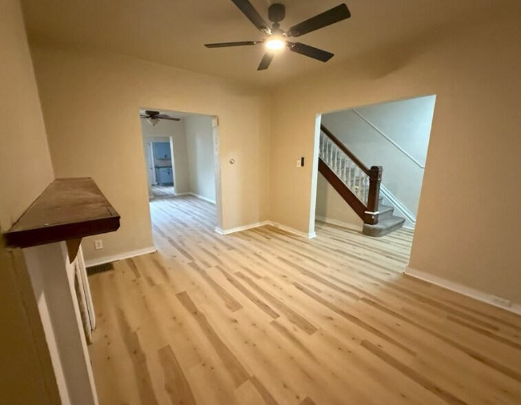 Building Photo - 7123 Kedron St