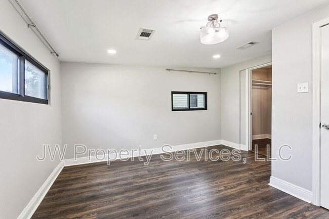 Building Photo - 1309 Moisant St