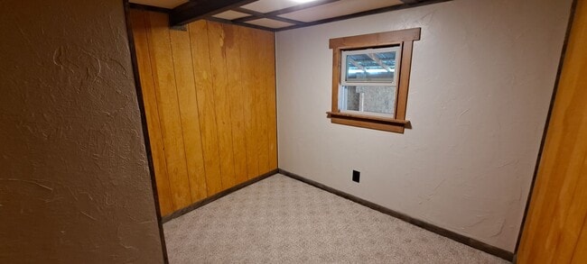 Building Photo - Fully Furnished