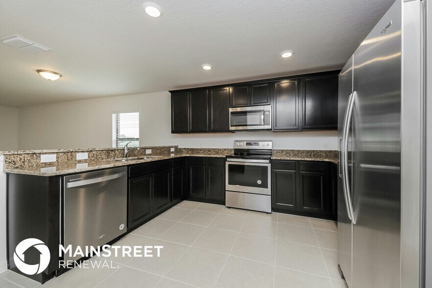 Building Photo - 1463 Swan Lake Cir