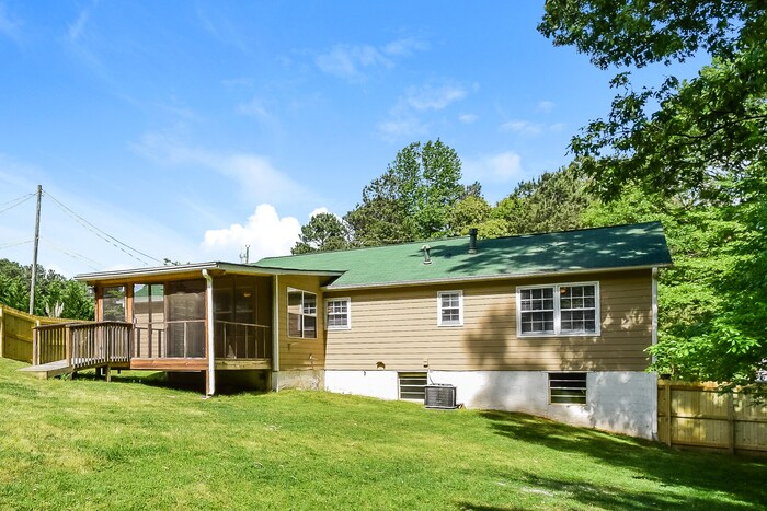 Building Photo - 650 Lindsey Lake Rd