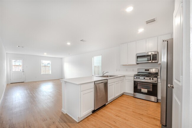 Building Photo - 21458 Carosella Dr