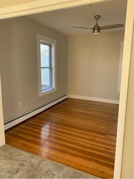 Bedroom - 52 Johnson St