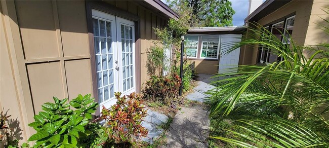 Building Photo - 4425 Fairview Ave