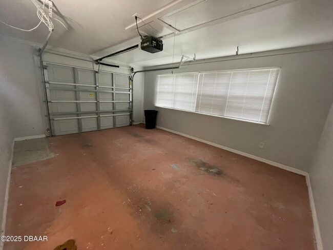 Building Photo - 15 Birdie Dr