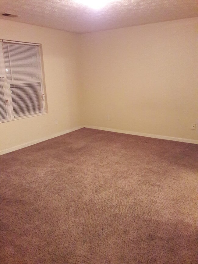 Building Photo - 11102 Waldrop Pl