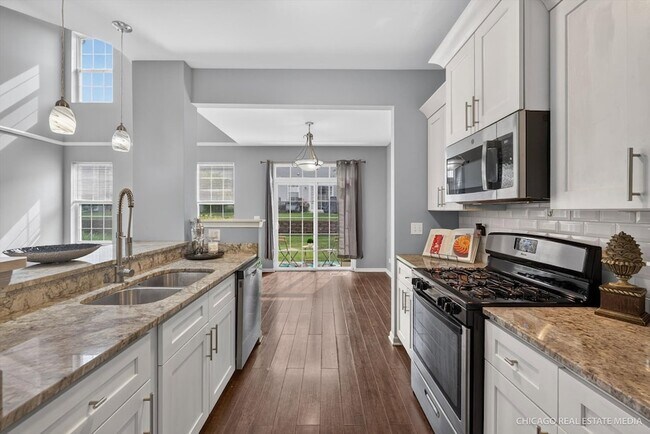 Building Photo - 1286 W Black Wolf Rd