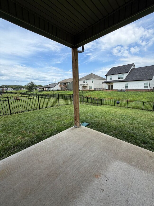 Building Photo - 2636 Rafiki Dr