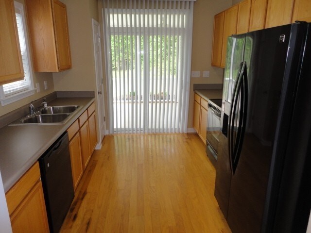 Building Photo - 85 Tuscarora Ln