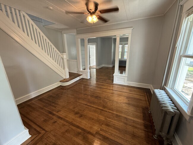 Building Photo - 302 Horace Ave
