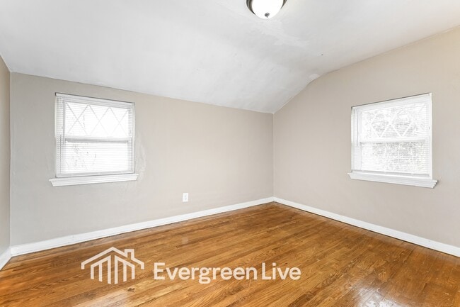 Building Photo - 919 Elizabeth St