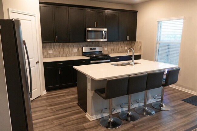 Building Photo - 14605 Allard Dr