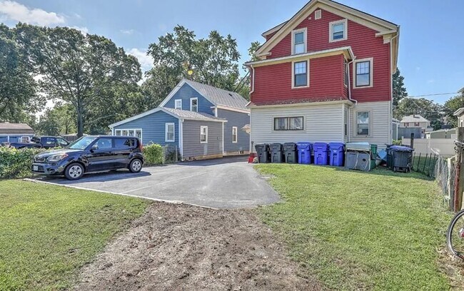 Building Photo - 154 Blanding Ave