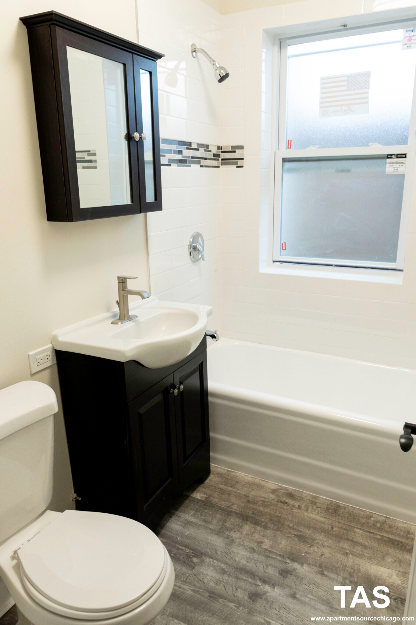 Building Photo - 918 Green Bay Rd