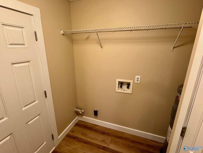 Building Photo - 4013 Pine Ave SW