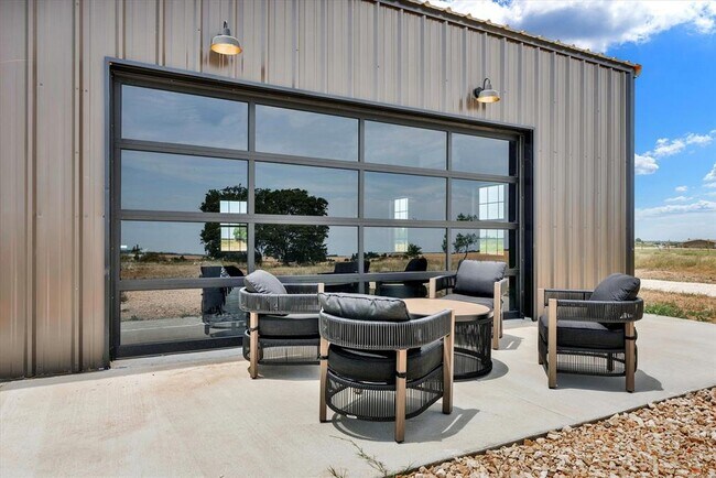 Building Photo - 261 Co Rd 423