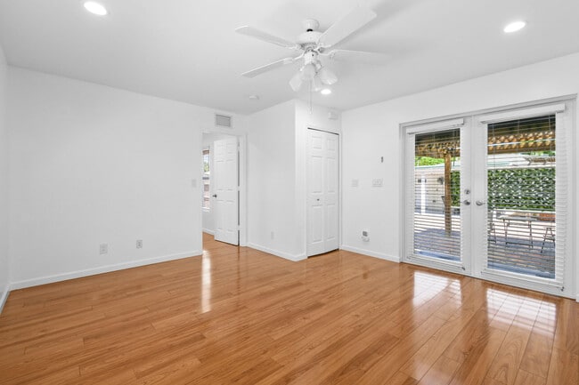 Building Photo - 3450 S Olive Ave