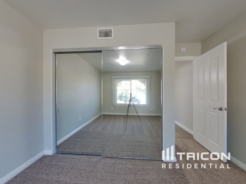 Building Photo - 41412 Yancey Ln