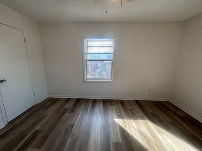 Building Photo - 1723 Stahl St