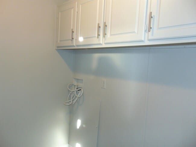 Building Photo - 909 Barrier Ln