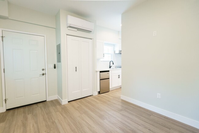 Interior Photo - 11937 Avon Way