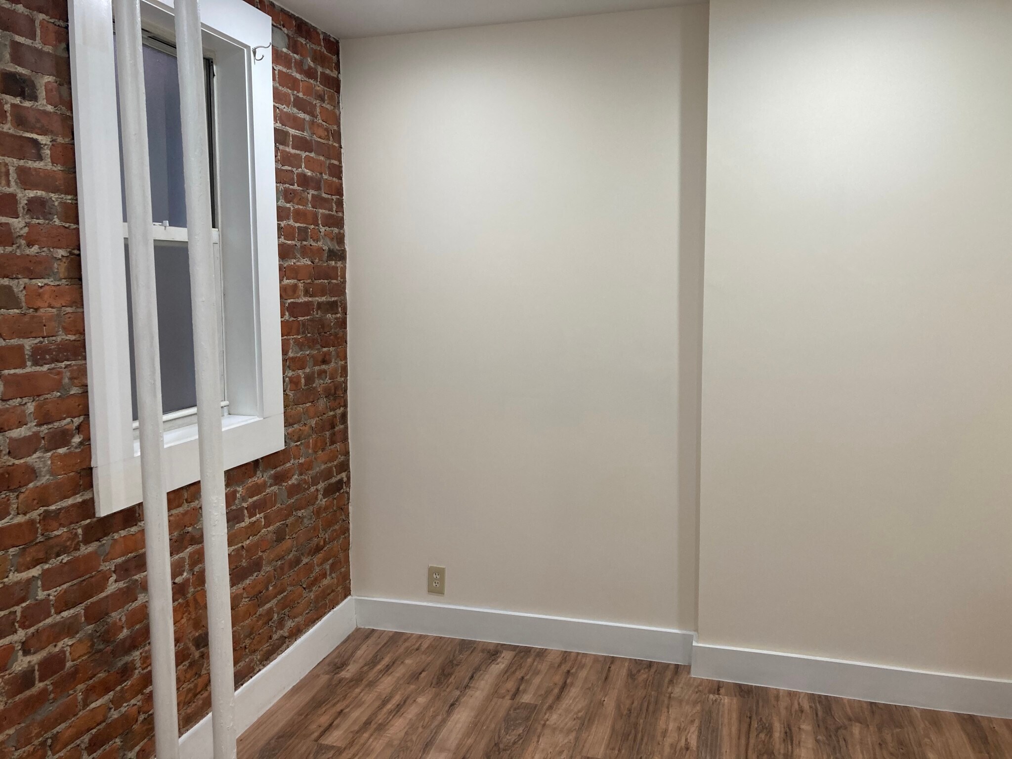 Building Photo - 45 Hemenway St