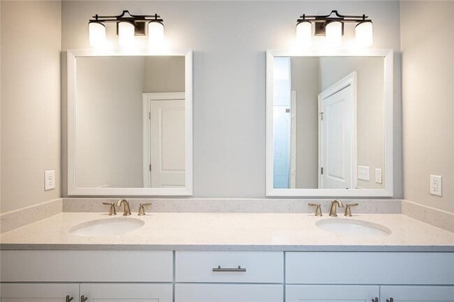 Building Photo - 6655 Sterling Dr