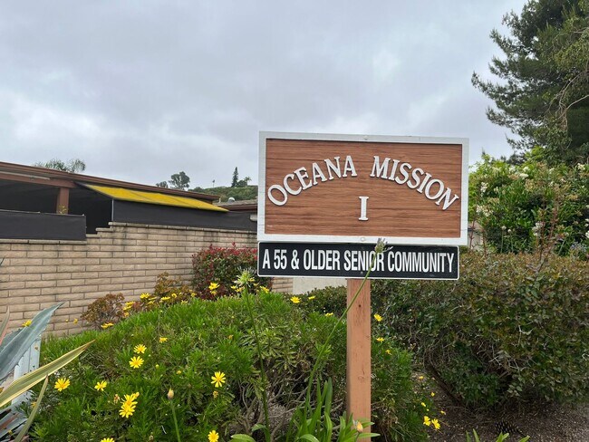 Building Photo - 55+ Home in Oceana Mission 1, Private End ...