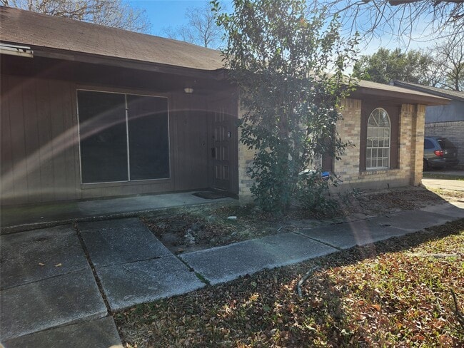 Building Photo - 2446 Autumn Springs Ln