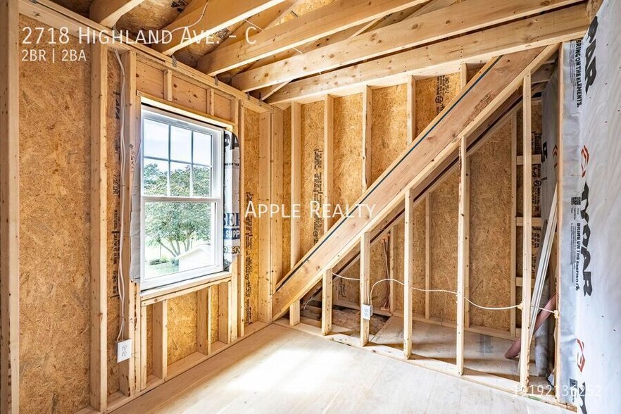 Building Photo - 2718 Highland Ave