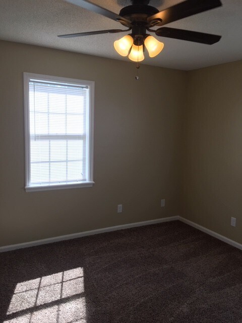 Building Photo - 3253 Wingfield Way