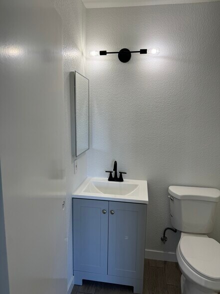 Building Photo - 366 Samsara Ct