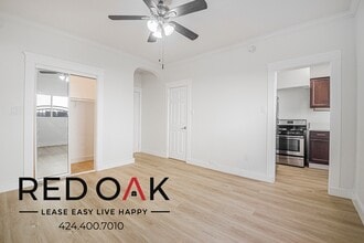 Building Photo - 4348 Lockwood Ave