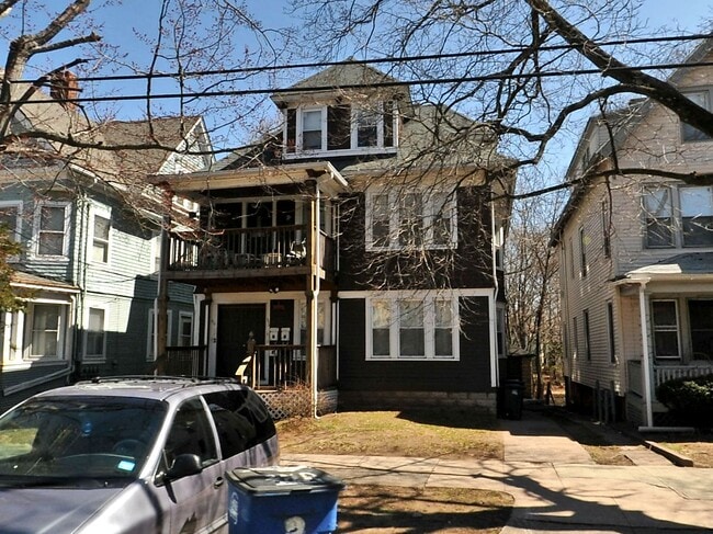 Building Photo - 375 Norton St