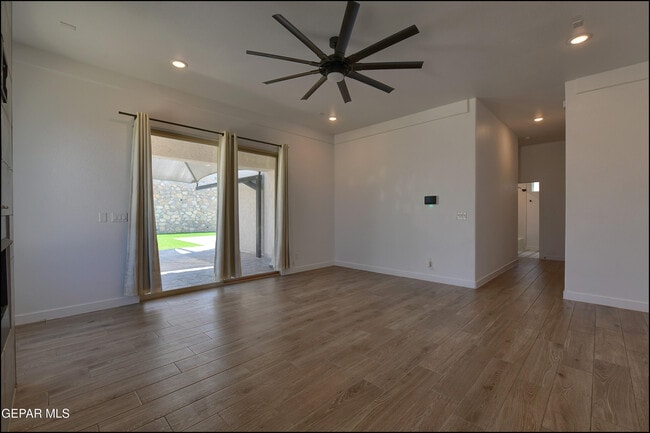 Building Photo - 218 Rutland Pl