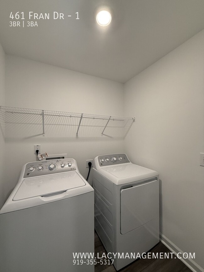 Building Photo - 461 Fran Dr