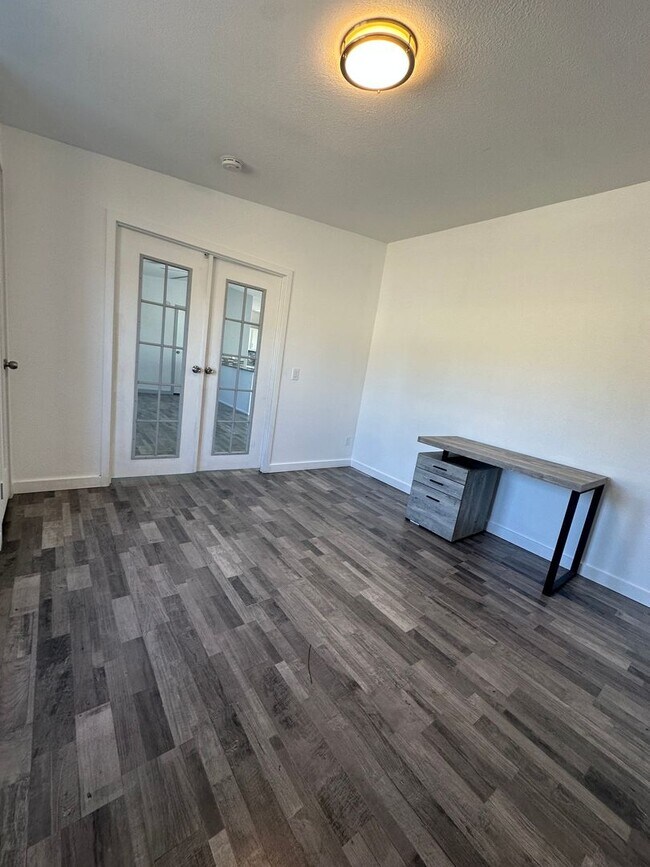 Building Photo - MODERN UPGRADES AND RURAL LIVING IN PEYTON